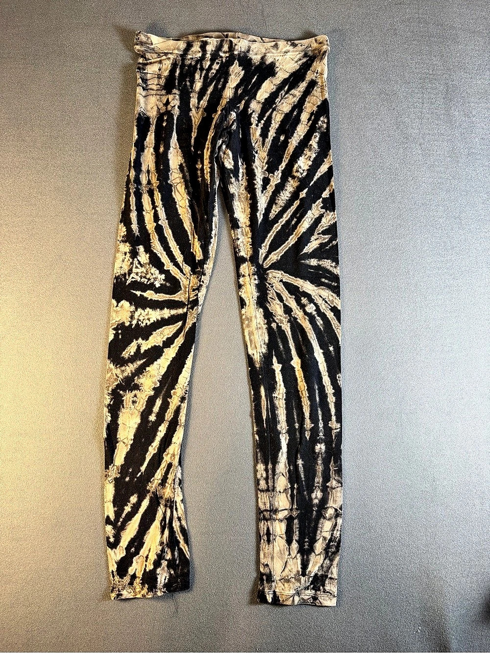 Kathmandu Imports Tie-Dye Leggings in Black & Gold